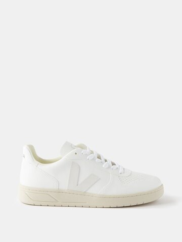 veja - v-10 suede and mesh trainers - mens - white