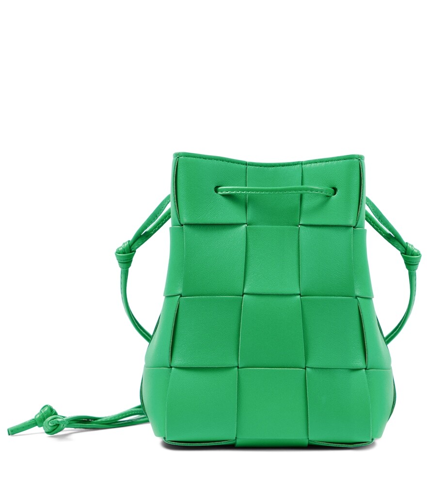 Bottega Veneta Cassette Small leather bucket bag in green