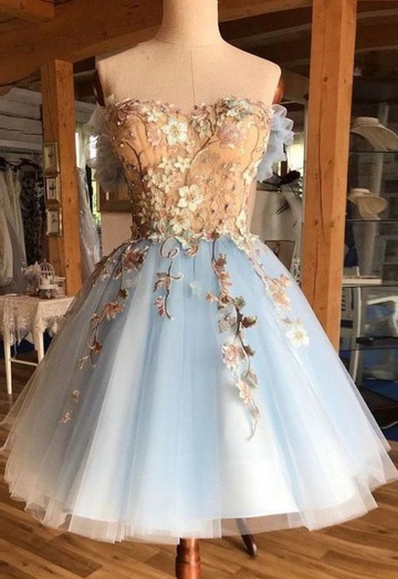 dress,strapless dress,flower appliqué,tulle skirt,fairy tale,short prom dress,off the shoulder dress,floral dress