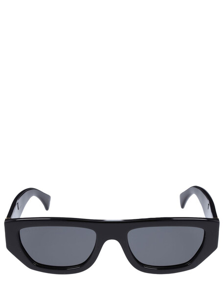 Gucci Essential Squared Sunglasses in black / grey