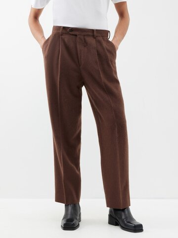 auralee - pleated camel-flannel trousers - mens - brown