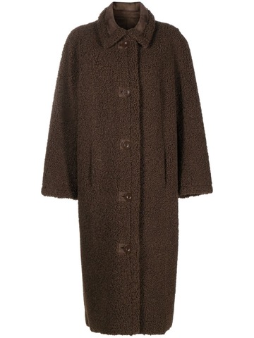 stand studio straight-point collar faux-shearling coat - brown