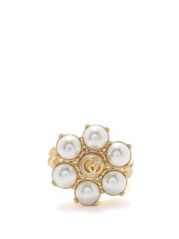 gucci - gg-logo faux-pearl chain ring - womens - pearl