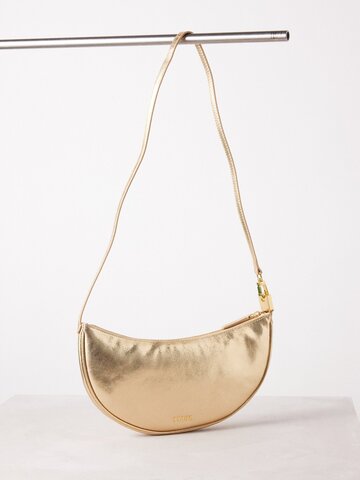 staud - walker metallic-leather shoulder bag - womens - gold