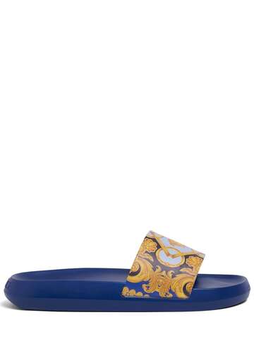 versace heritage print rubber slide sandals in blue / gold