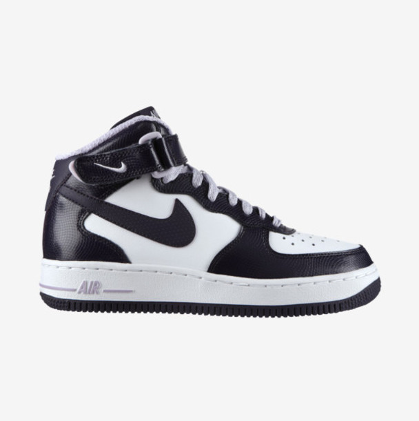black and white air force 1 mid
