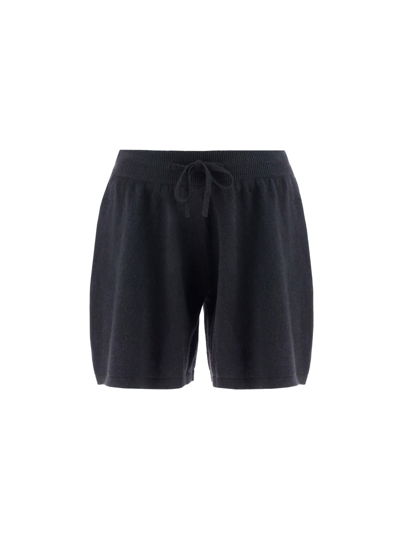 Lisa Yang Gio Shorts in black