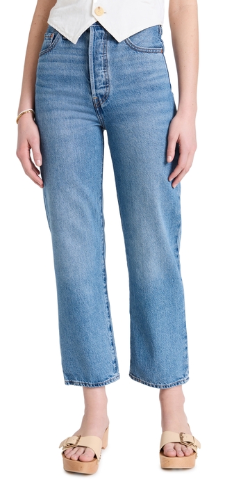 levi's ribcage straight ankle jeans in the middle 31