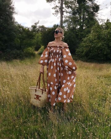 bag,woven bag,maxi dress,off the shoulder dress,polka dots