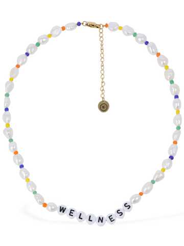 sporty & rich wellness faux pearl & bead necklace in white / multi