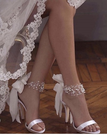 shoes,white,wedding shoes,heels,pearl,cute high heels,pretty