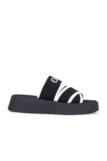 chloe mila sandal in black,white