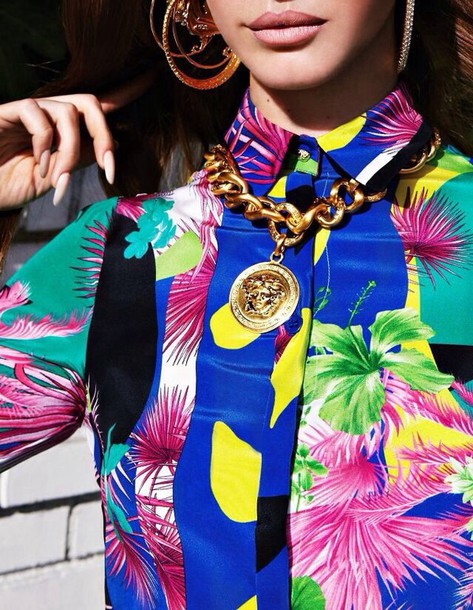 blouse lana del rey versace jewels shirt floral hawaiian gold chain necklace hoop earrings