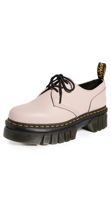 dr. martens audrick 3i shoes vintage taupe nappa lux 9