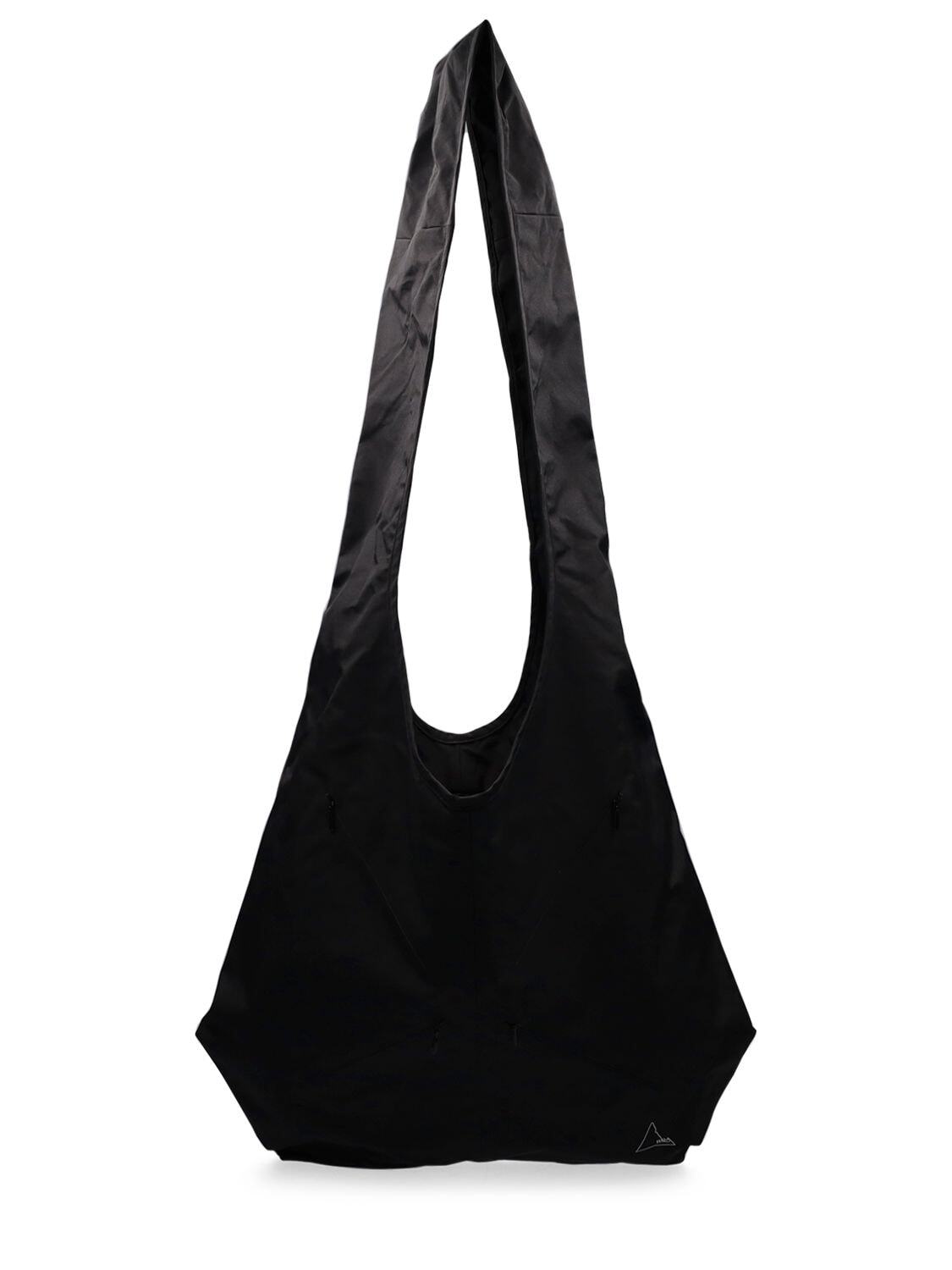 ROA Shoulder Bag in black