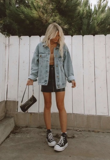 skirt,leather skirt,whole outfit,beige crop top,denim jacket,everything,black converse