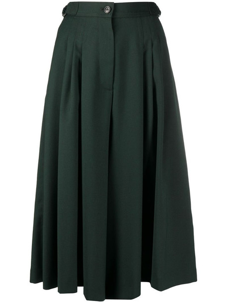 Closed pleated midi skirt in green