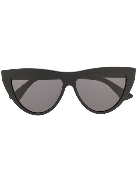 Bottega Veneta Eyewear cat-eye frame sunglasses in black