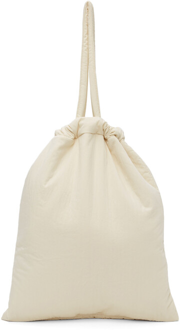 AMOMENTO Off-White Padded Drawstring Pouch in cream