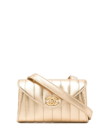 chanel pre-owned 1995 mademoiselle cc crossbody bag - gold