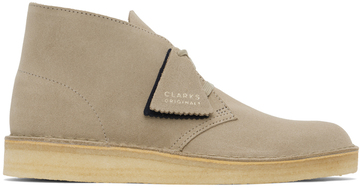 clarks originals beige coal desert boots in stone