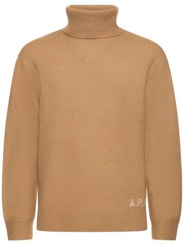 a.p.c. logo wool knit turtleneck sweater in camel