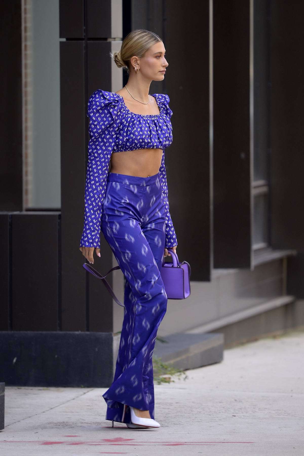 shoes, white shoes, white pumps, celebrity, crop tops, top, hailey ...