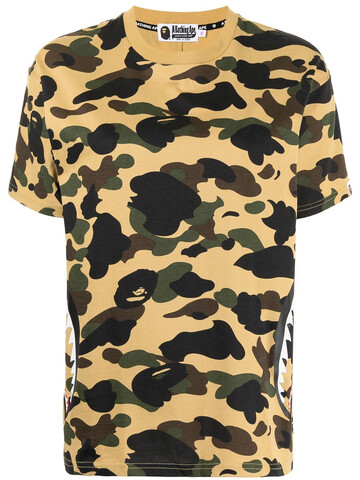 A BATHING APE® A BATHING APE® Shark motif camouflage-print T-shirt - Yellow