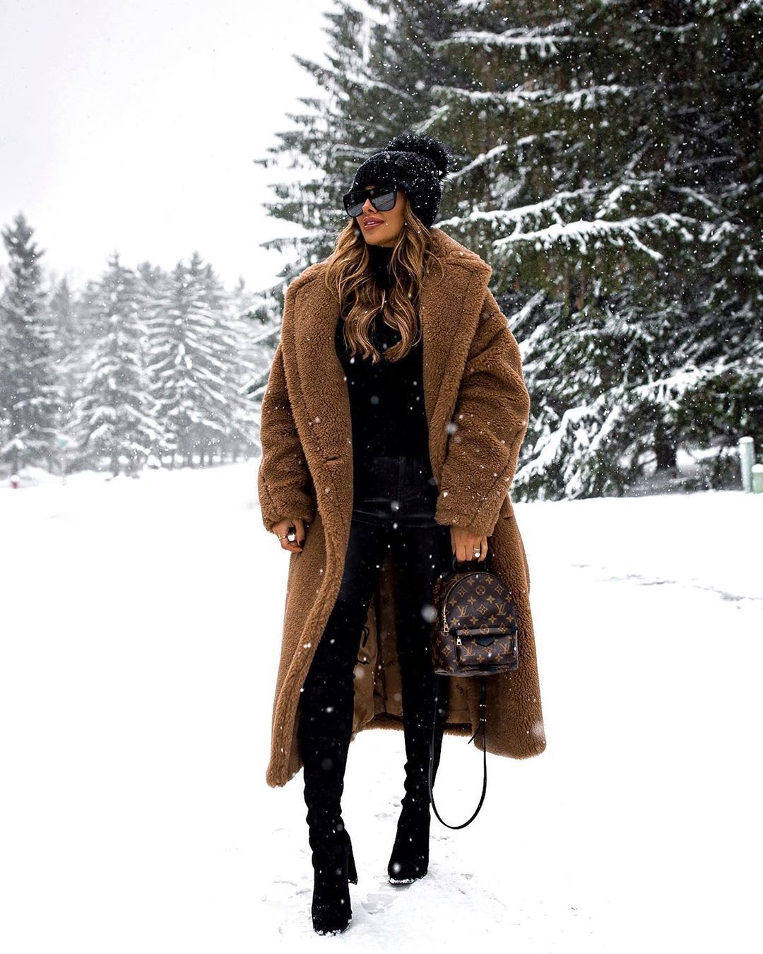 teddy bear coat neverfull louis vuitton outfit 20197