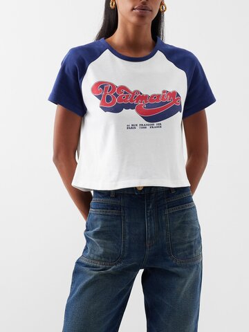 balmain - cropped 70s logo-print cotton-jersey t-shirt - womens - red white blue