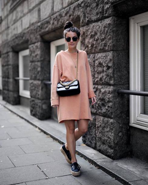 peach dress with black shoes