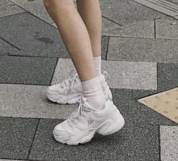 shoes,white,sneakers,korean fashion,trainer