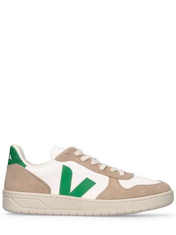 veja v-10 low leather sneakers in green / white