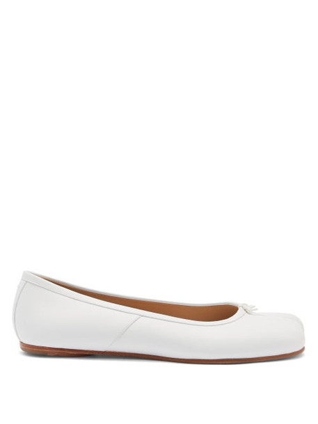 Maison Margiela - Tabi Split-toe Leather Ballet Flats - Womens - White