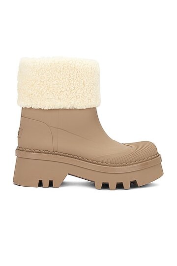 chloe raina boot in taupe in brown