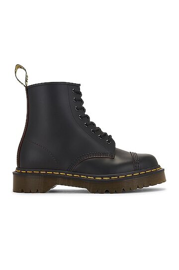 dr. martens made in england 1460 toe cap bex in black