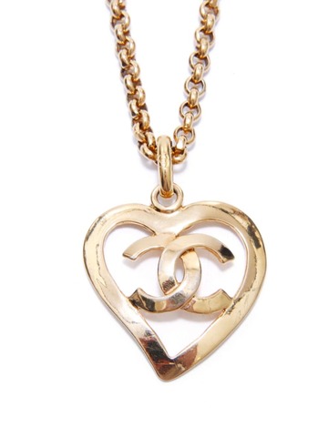 chanel pre-owned 1995 cc logo heart necklace - gold