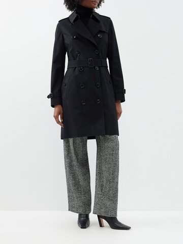 burberry - kensington mid cotton-gabardine trench coat - womens - black