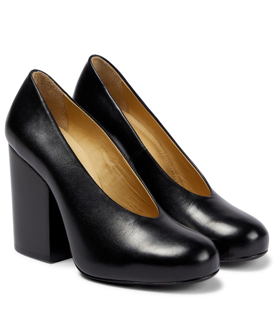 Lemaire Leather pumps in black