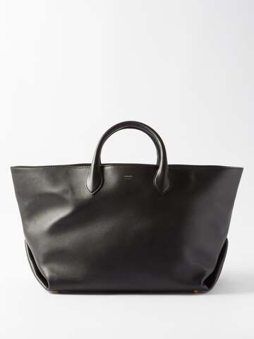 khaite - amelia medium leather tote bag - womens - black