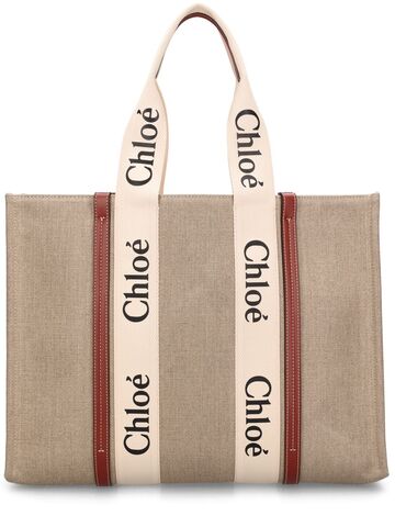 chloé large woody canvas tote bag in brown / white