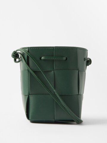 bottega veneta - cassette mini intrecciato-leather bucket bag - womens - dark green