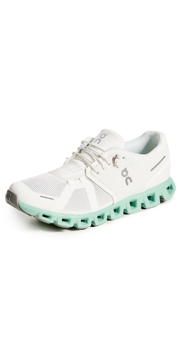 on cloud 5 sneakers undyed-white/creek 10