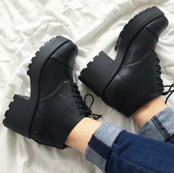 qlu674-l-610x610-shoes-shoes+black-boots-tumblr-instagram.jpg