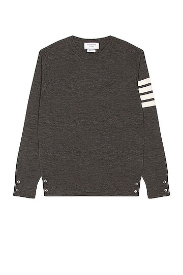 thom browne sustainable merino classic crew sweater in grey