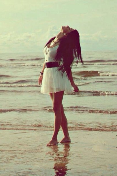 dress white dress white summer dress jewelry jewels cute cute dress hippie hipster girly girl weheartit beautiful classy summer outfits skirt tumblr girl tumblr vintage indie top fashion