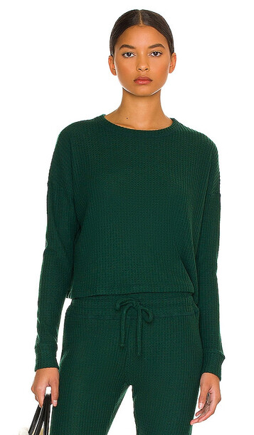 Beyond Yoga Brushed Up Cropped Pullover in Dark Green