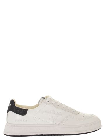 Premiata Quinnd 5813 - Sneakers in black / white