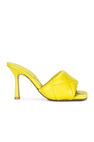 bottega veneta the rubber lido sandals in yellow