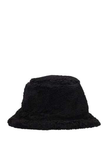 stand studio wera faux fur bucket hat in black